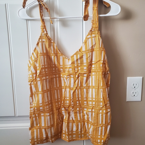 Universal Thread tank - Picture 1 of 2